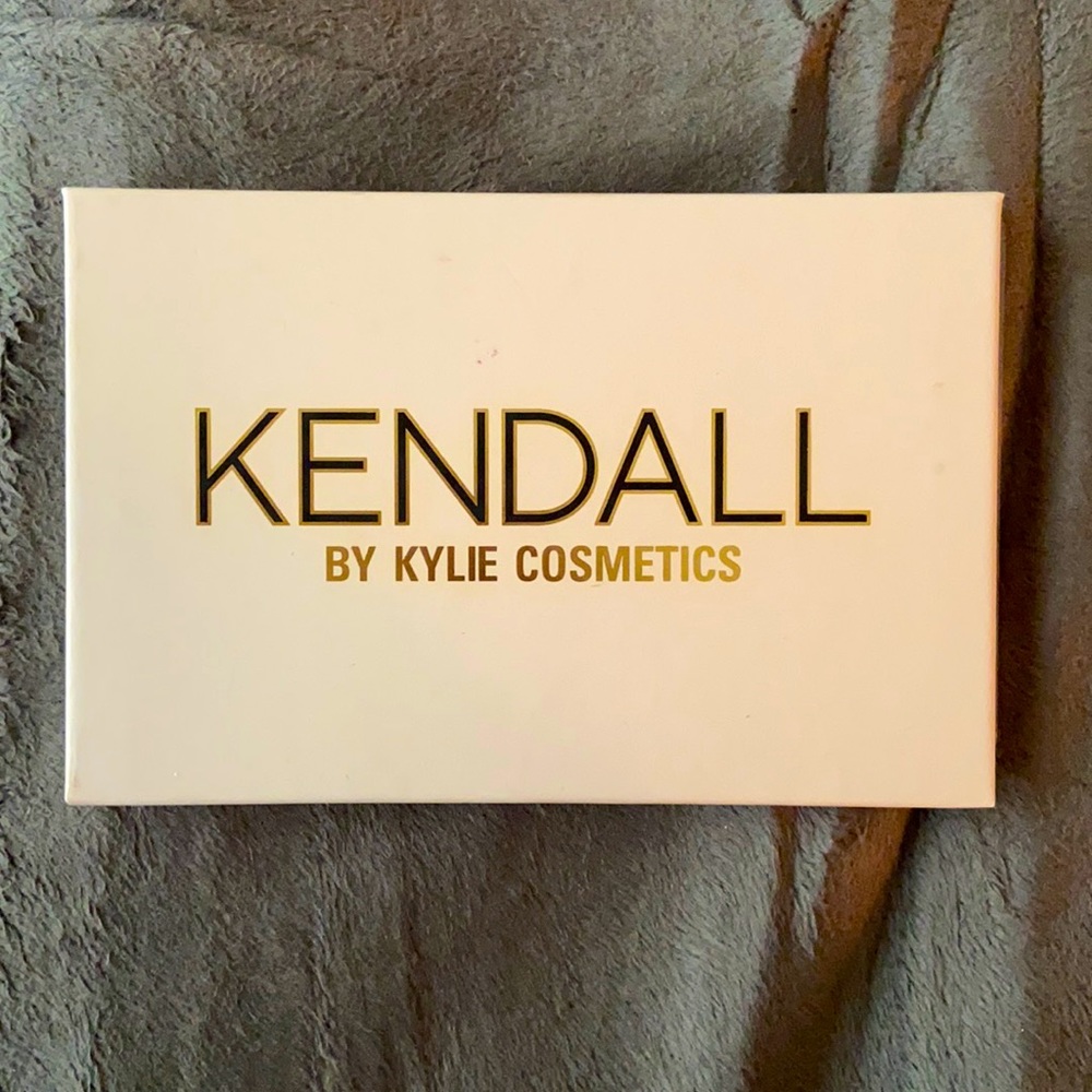 Kylie cosmetics Kendall palette